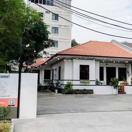 Wang'S Bnb 4 Bedrooms Villa 乔治敦 外观 照片
