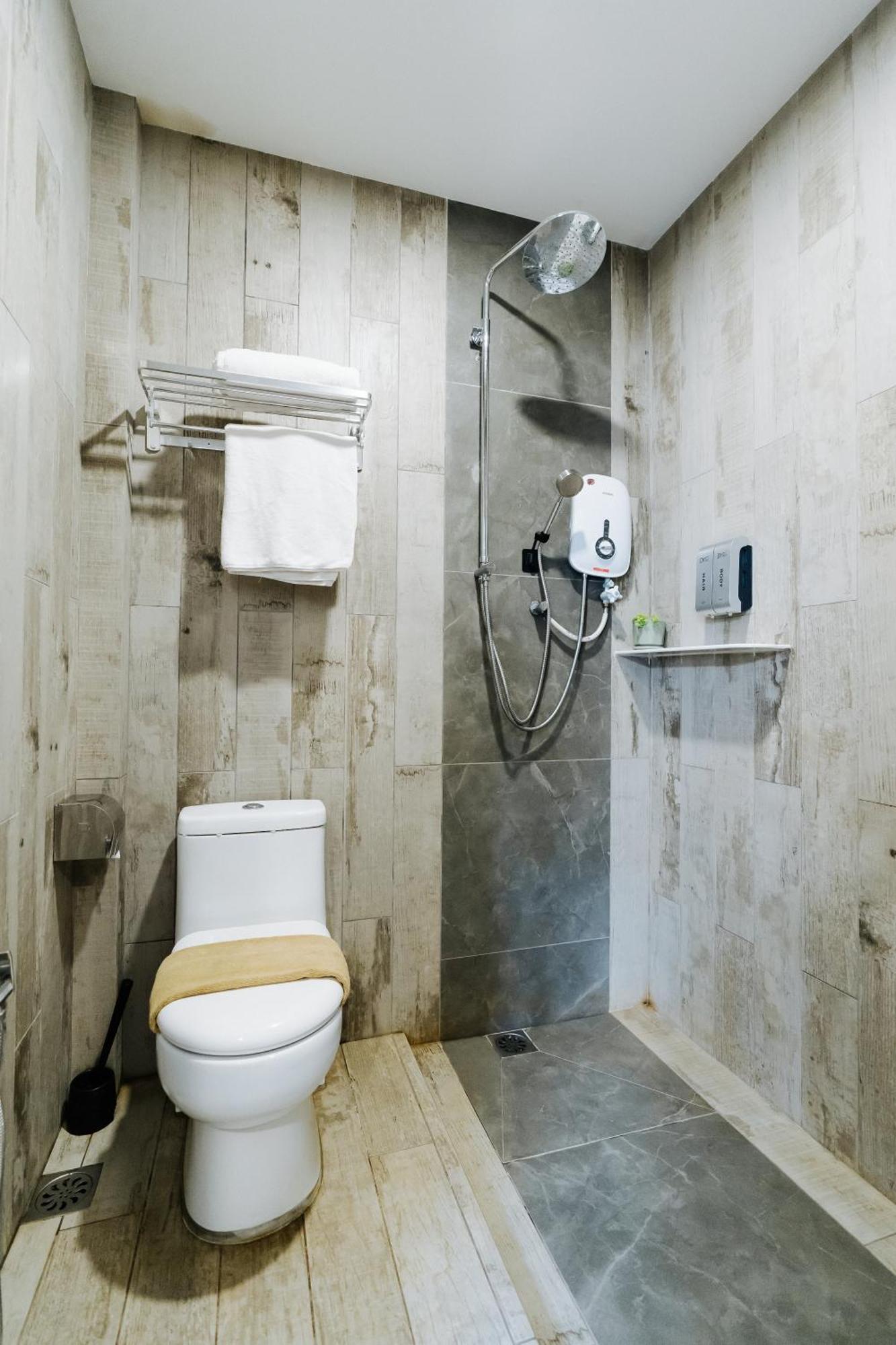 Wang'S Bnb 4 Bedrooms Villa 乔治敦 外观 照片